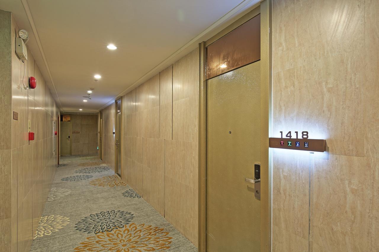Days Inn South Guangzhou Raiway Station Exterior foto