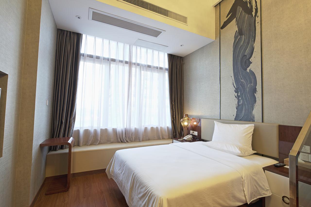 Days Inn South Guangzhou Raiway Station Exterior foto